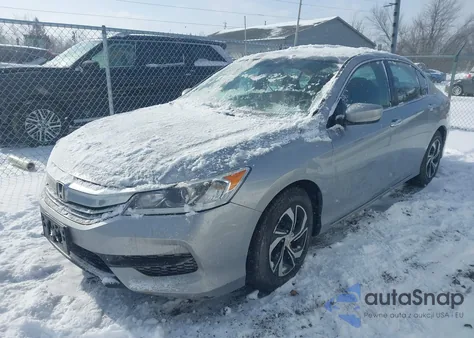 2017 Honda Accord Lx z USA, uszkodzony, nr VIN 1HGCR2F36HA215194